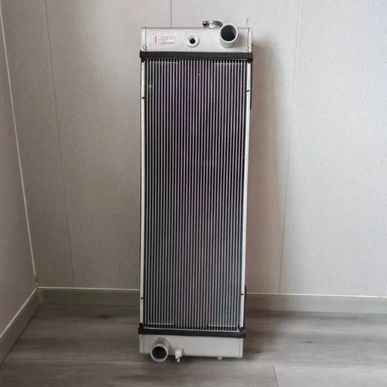 Kobelco 200-8 Radiator
