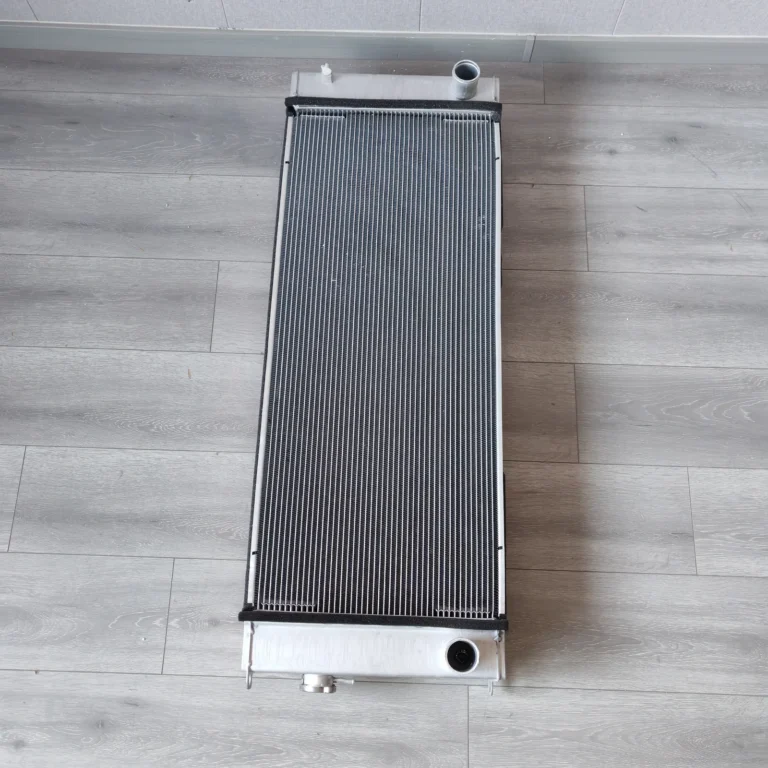 Sumitomo 200-7 Radiator
