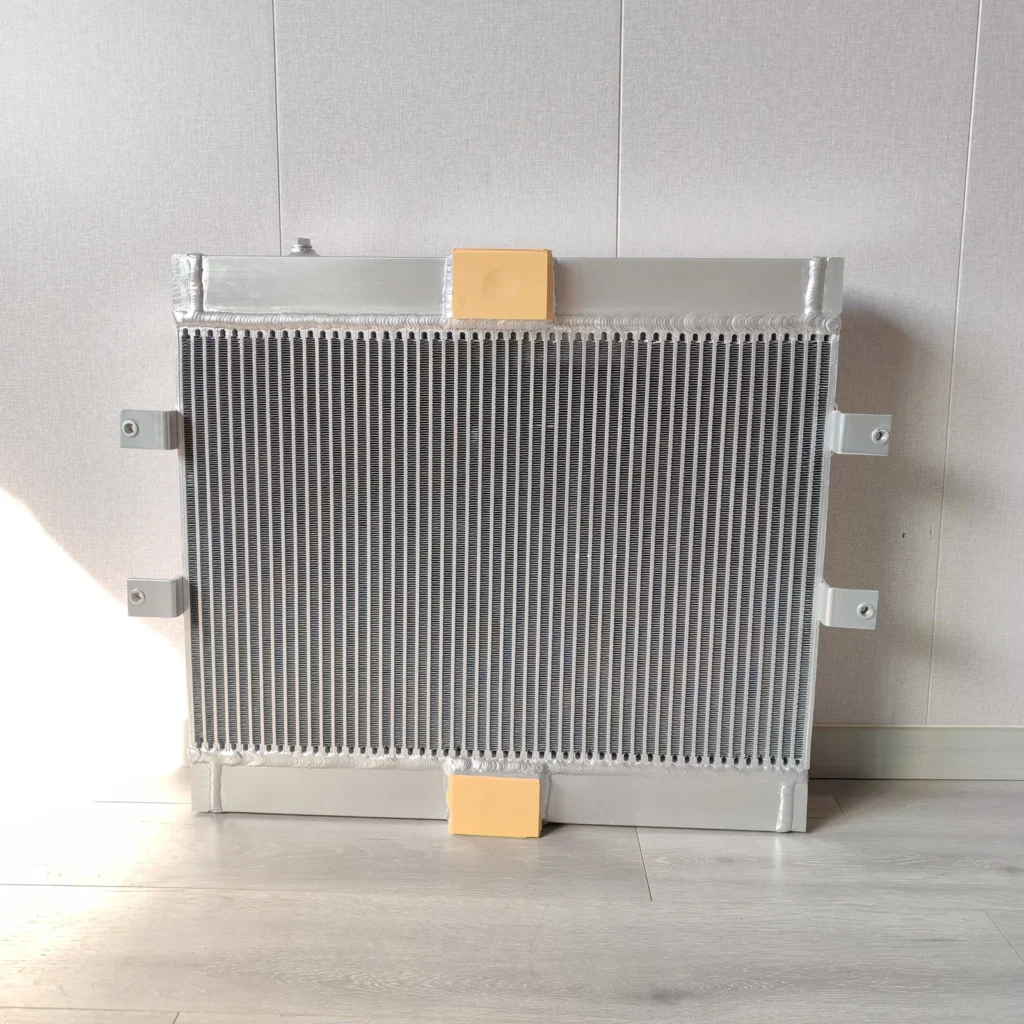 Volvo EC240/290 Radiator – 701 × 628 × 110 mm