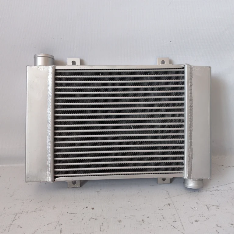 Hitachi ZAX70 Intercooler