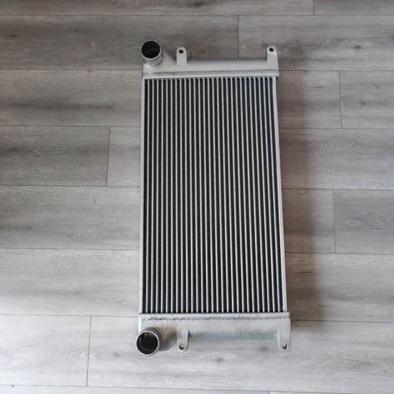 Hitachi 200-6 Radiator