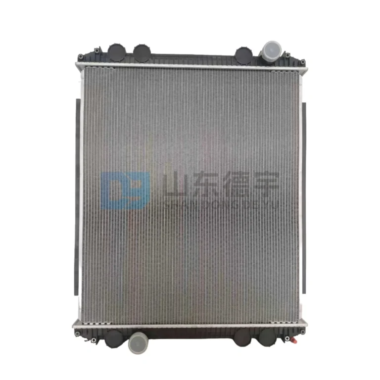 Freightliner radiator, OEM reference BHTD0173